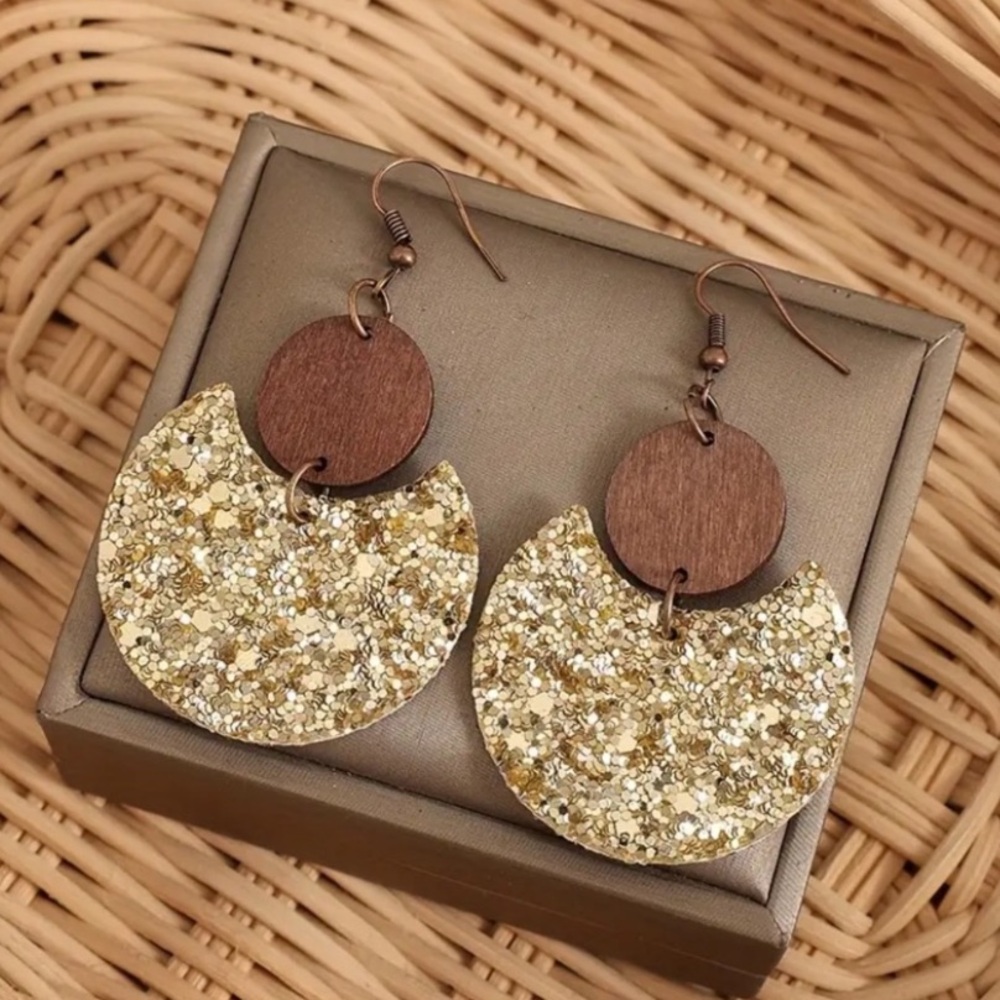 NEW Wood + Gold glittery dangle Earrings - Boutique - Picture 3 of 3